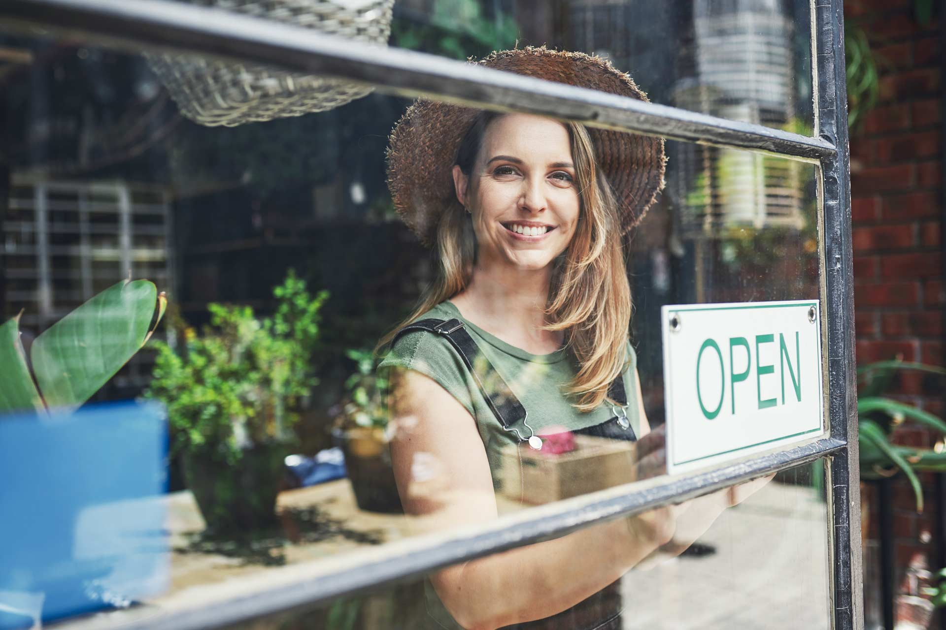 Autónomo trabajando en su negocio